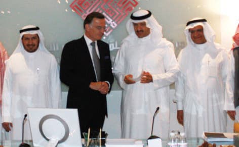 "إكسون موبيل" تدعم مركز أبحاث الإعاقة بمليون ريال