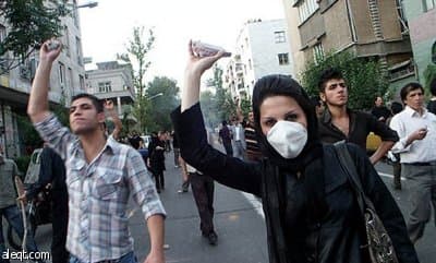 طهران تعترف: مواجهات السبت خلفت 10 قتلى و أكثر من 100 جريح