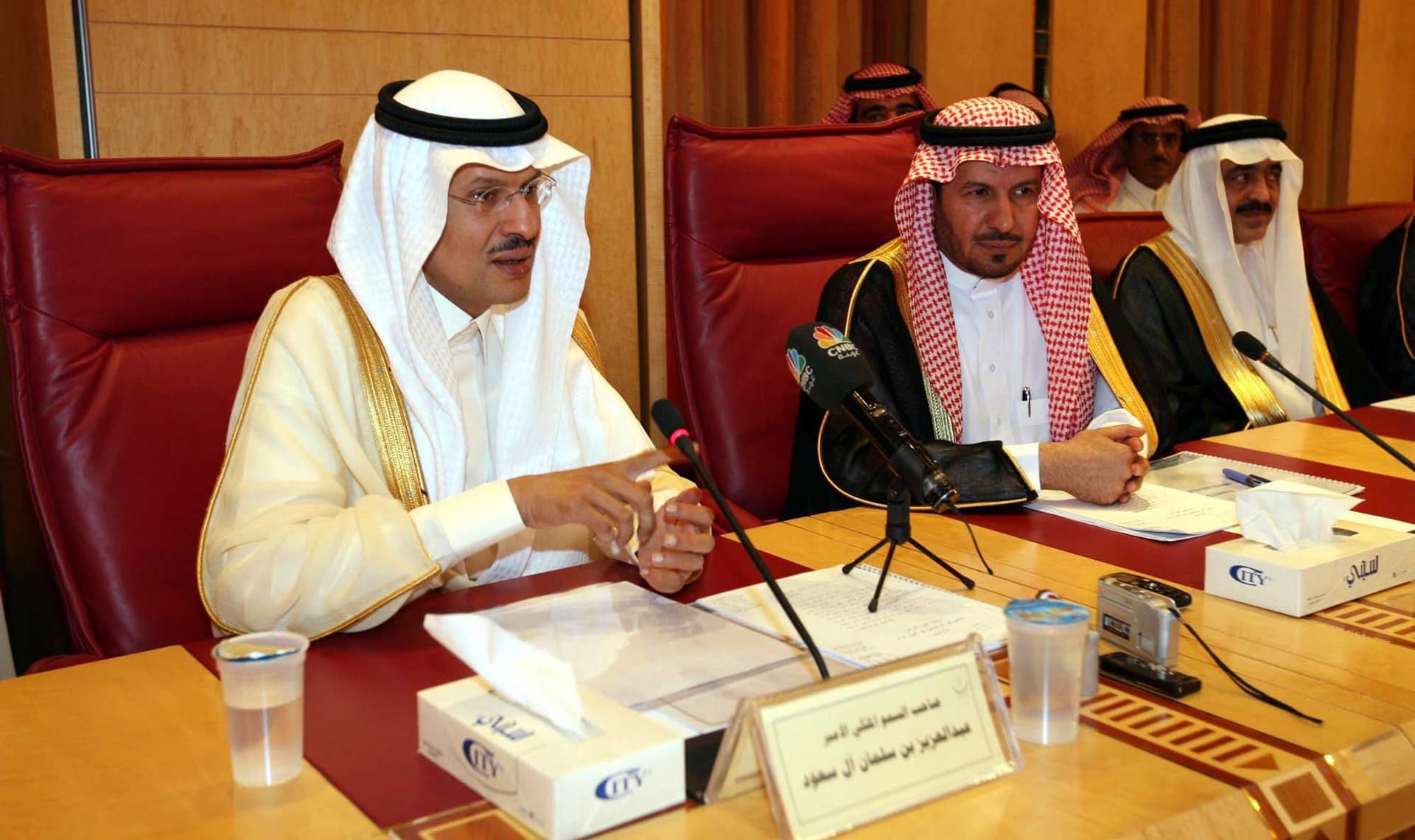 الرياض تشهد توقيع عقد إنشاء أكبر مركز غسيل كلى في العالم