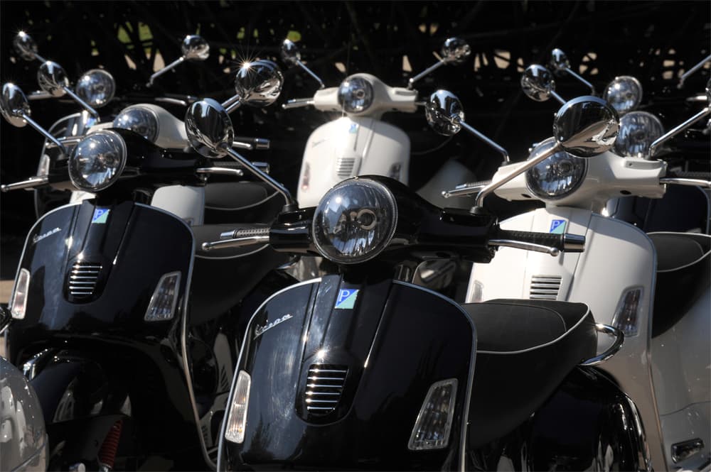 شركة بياجيو الايطالية تطرح الدراجة النارية Piaggio 'sVespa Gts 300 في الأسواق الهندية في إطار توسيع عملياتها في الأسواق الآسيوية