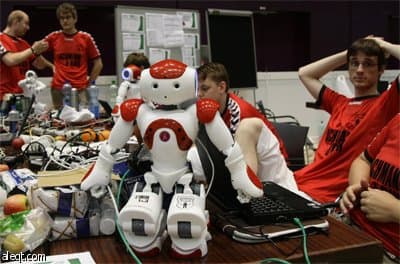 ابتدأت مباريات بطولة كأس العالم للروبوتات RoboCup 2009 في غراتس النمساوية.