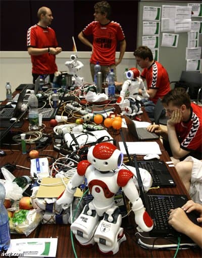 ابتدأت مباريات بطولة كأس العالم للروبوتات RoboCup 2009 في غراتس النمساوية.