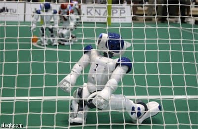 ابتدأت مباريات بطولة كأس العالم للروبوتات RoboCup 2009 في غراتس النمساوية.