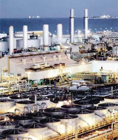 مدينة ينبع.. المحطة النهائية لخطي أنابيب النفط والغاز