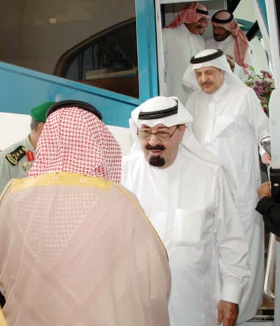 الملك يقف على مصفاة بترو رابغ ويتفقد مشاريعها
