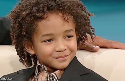 جاكي شان يعرب عن انبهاره بـ"المهارات القتالية" لنجل ويل سميث