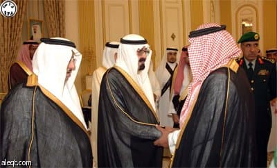 الملك يستقبل أشقاء وأبناء الشيخ عبدالله بن جبرين رحمه الله
