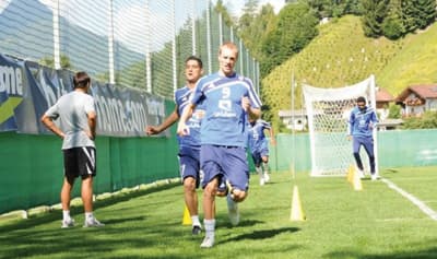 الهلال يبحث القرن الآسيوي مع الاتحاد الدولي