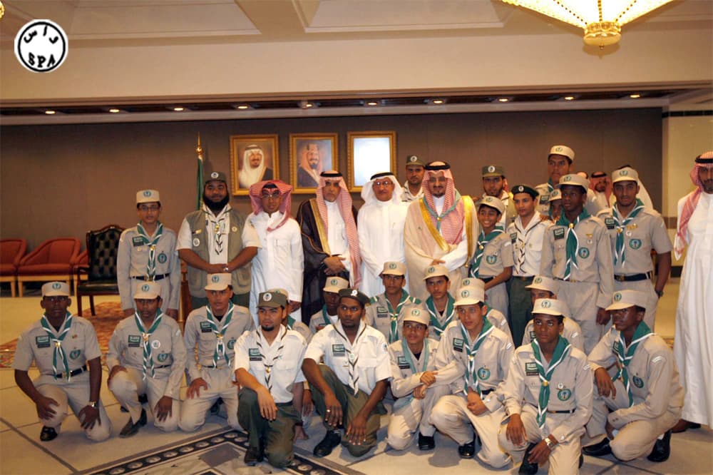 أمير منطقة عسير يستقبل طلاب دور التربية الاجتماعية الكشفي في المملكة السابع والذي يقام في منطقة عسير بمشاركة أكثر من30 كشافا.