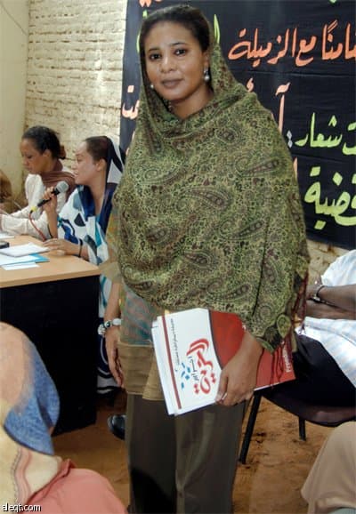 صحفية سودانية تواجه عقوبة الجلد لارتدائها "ملابس فاضحة"