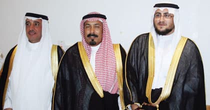 القشعمي والسويكت يحتفلون بـ «عبد الرزاق»