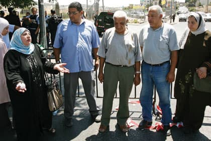 إسرائيل تطرد عائلتين فلسطينيتين من منزلهما في القدس الشرقية