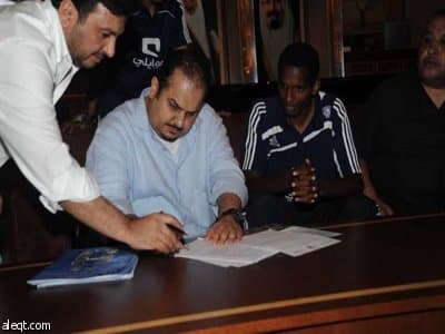 الهلال يقطع الطريق على منافسية ويجدد مع ياسر حتى 2014