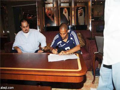 الهلال يقطع الطريق على منافسية ويجدد مع ياسر حتى 2014