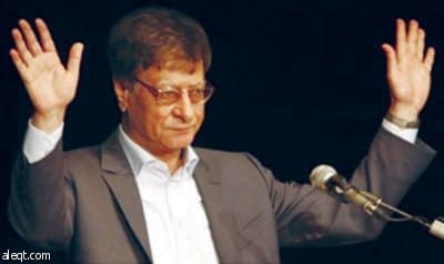 شعراء :لا اختلاف في إبداع درويش لكن الشعر لا يحتاج إلى رموز كي يبقى حياً