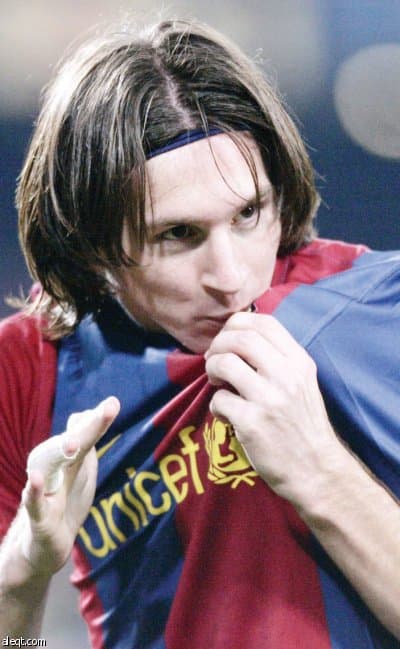 برشلونة يطلق سراح ميسي
