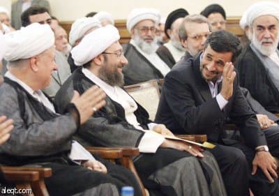 خاتمي يدعو إلى جلد كروبي بسبب ادعاءاته باغتصاب المعتقلين وتعذيبهم
