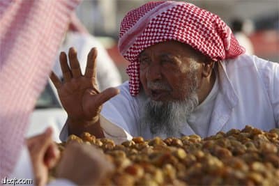 مدينة التمور في القصيم تكتظ بالزوار مع قرب حلول شهر رمضان المبارك