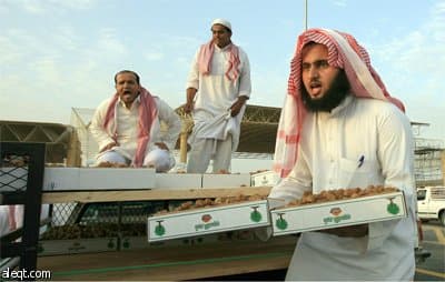 مدينة التمور في القصيم تكتظ بالزوار مع قرب حلول شهر رمضان المبارك