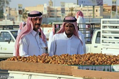 مدينة التمور في القصيم تكتظ بالزوار مع قرب حلول شهر رمضان المبارك