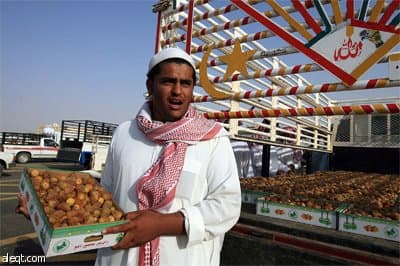 مدينة التمور في القصيم تكتظ بالزوار مع قرب حلول شهر رمضان المبارك