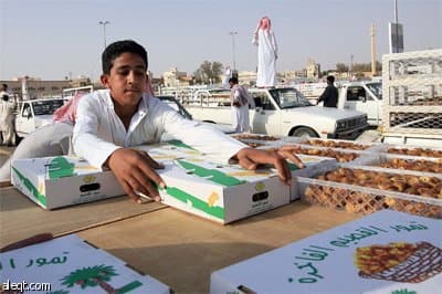 مدينة التمور في القصيم تكتظ بالزوار مع قرب حلول شهر رمضان المبارك