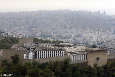 منظر عام لسجن رمية المركزي في شمال شرق بيروت والذي يعتبر أكبر سجن في لبنان.