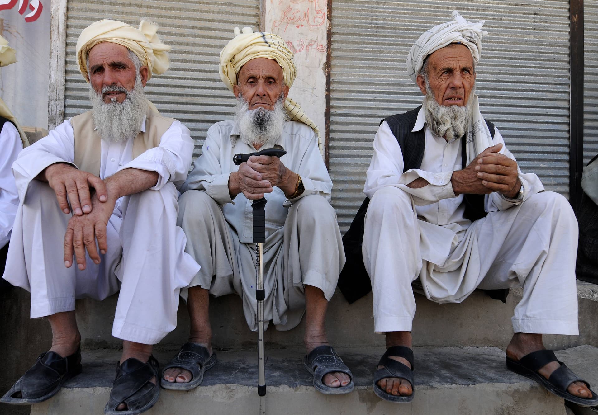 بدء إغلاق مراكز الاقتراع في أفغانستان