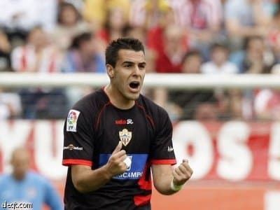اشبيلية يتوصل لاتفاق لضم المهاجم نجريدو من ريال مدريد