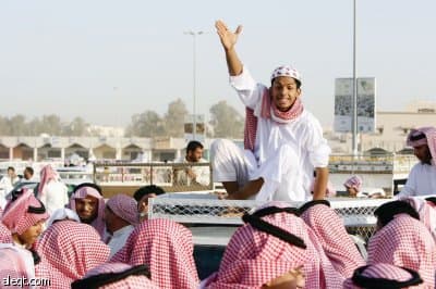 «تمور بريدة» توفر فرصا وظيفية موسمية.. والشباب يرمون الخجل