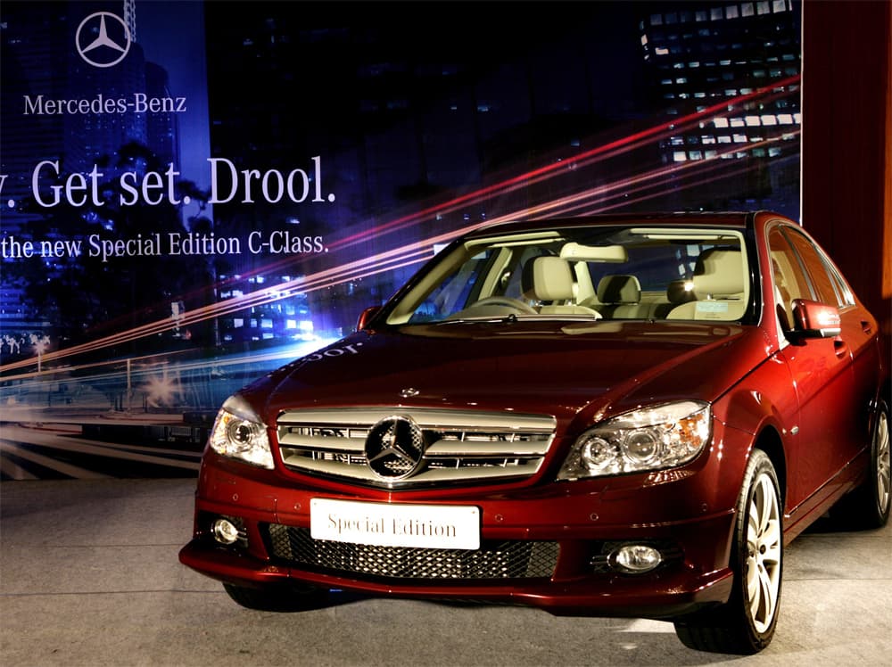 مرسيدس بنز تطلق C200  من الفئة سي C-class في مدينة كلكتا شرق الهند.