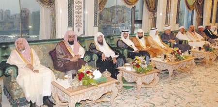 الملك يأمر بتأجيل الدراسة واستيراد  6 ملايين جرعة إضافية من لقاح الإنفلونزا