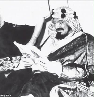 كيف تعلم الملك عبد العزيز؟