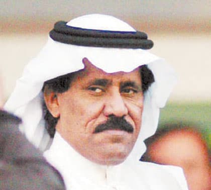 الكراسي الزرقاء تكسو ستاد فيصل.. وتركيبها شهرين