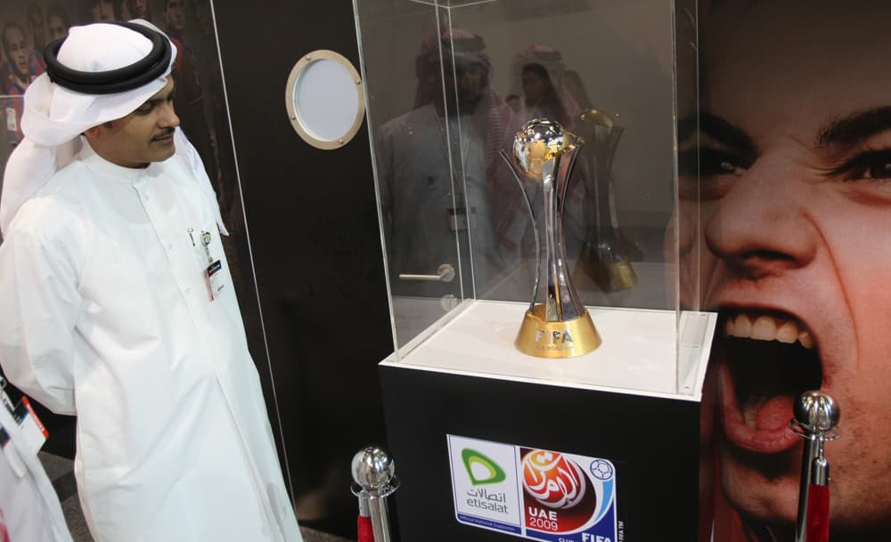 الإمارات تظهر كأس العالم للأندية 2009 الذي ستستضيفه أبوظبي داخل معرض جيتكس أكبر معرض لتكنولوجيا المعلومات في إمارة دبي.