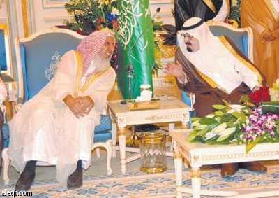 الملك يستقبل كارتر ويتسلم تقرير «الأمر بالمعروف والنهي عن المنكر»
