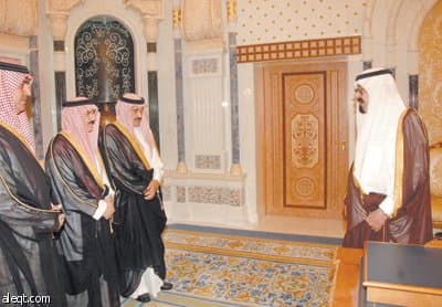 الملك يستقبل كارتر ويتسلم تقرير «الأمر بالمعروف والنهي عن المنكر»