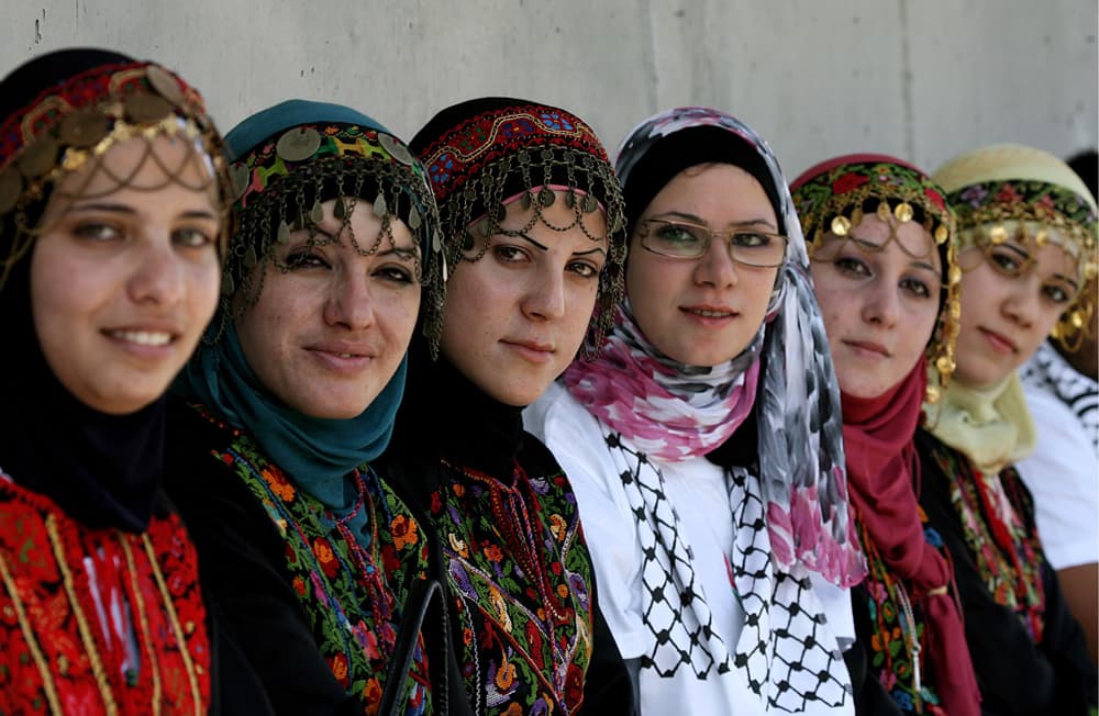 أطول ثوب فلسطيني في العالم يدخل موسوعة غينيس