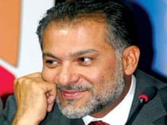 حاتم علي يفوز بجائزة أفضل مخرج عن فيلم الليل الطويل في مهرجان آسيان للسينما