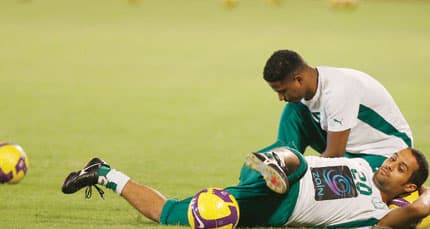 وفاة تغيب غالب الأخضر .. و«الاحتياط» يكشف اللاعبين لبيسيرو