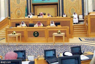وزير الخدمة المدنية: 180 ألف موظف معينون على بنود مخالفة!