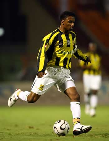 3 لاعبين عرب يستمرون في السباق لجائزة أفضل لاعب آسيوي لعام 2009