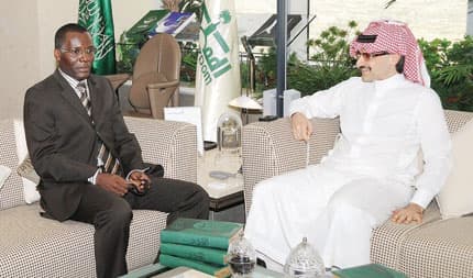 الوليد بن طلال يستقبل  سفير الجابون