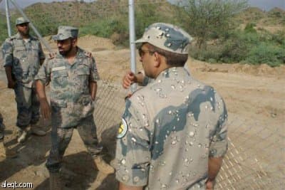 ضبط 17 متسللا في حوزتهم رشاشات وقنابل يدوية و كمية من الذخائر في جازان