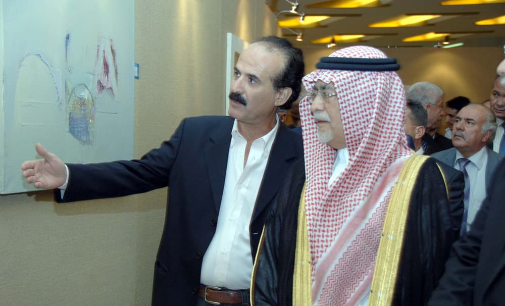 الدكتور عبدالعزيز خوجة وزير الثقافة والإعلام يفتتح الأيام الثقافية الفلسطينية بالمملكة.