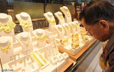 الذهب يتراجع إلى 1132 دولار للأوقية مع ارتفاع الدولار