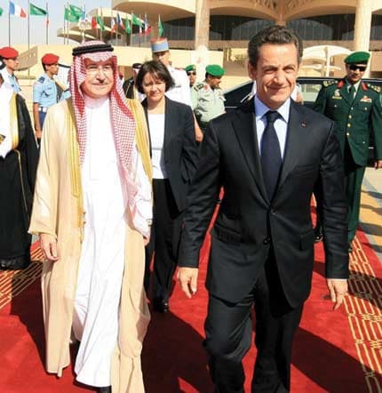 ساركوزي يستقبل النائب الثاني في الجنادرية