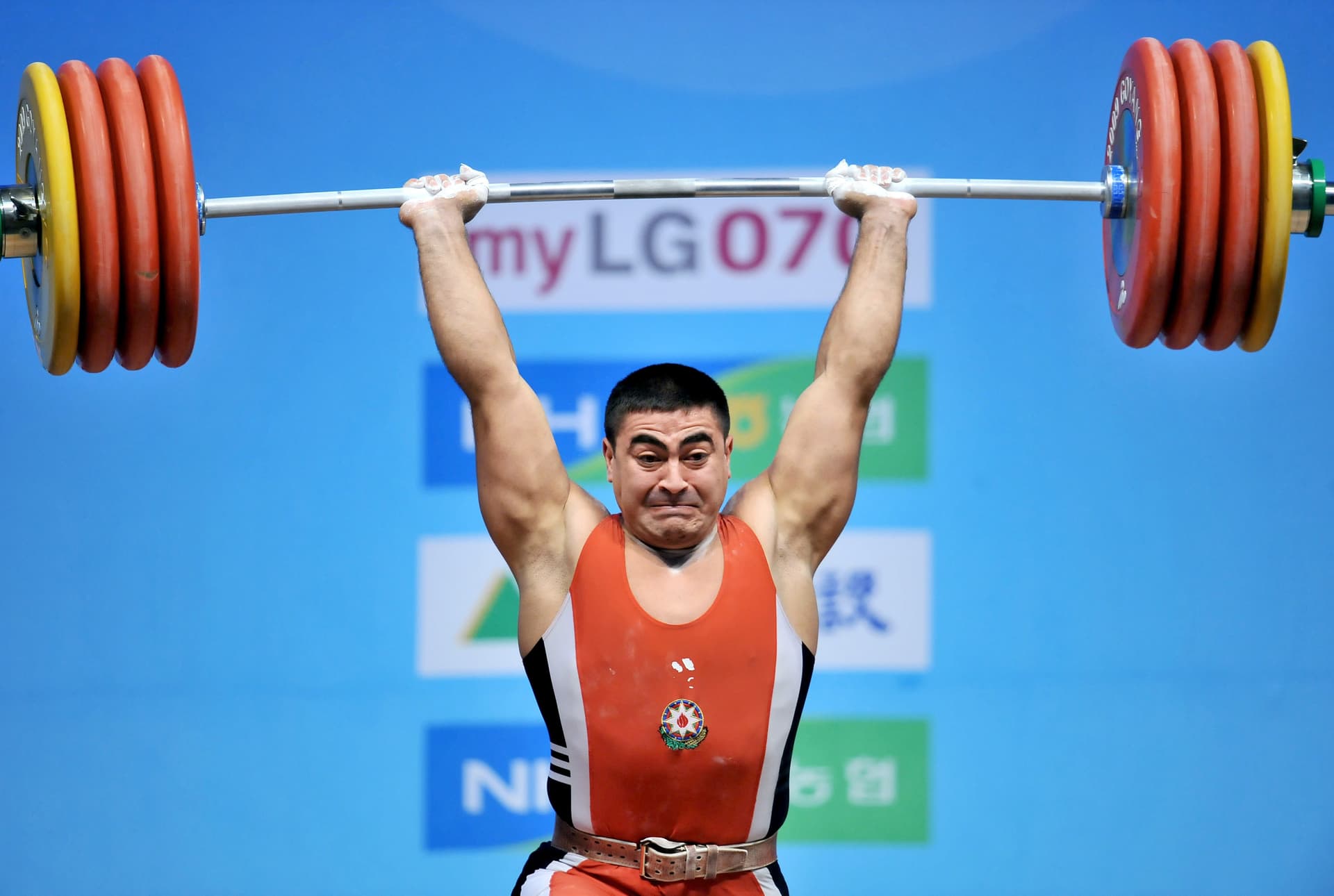 شهدت بطولة العالم لرفع الأثقال في مدينة سيئول في كوريا الجنوبية تنافساً شديد بين المتسابقين