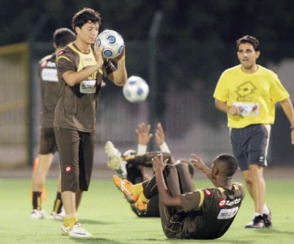 الاتحاد يخطط على الشهري .. والحاج بوشا يعود