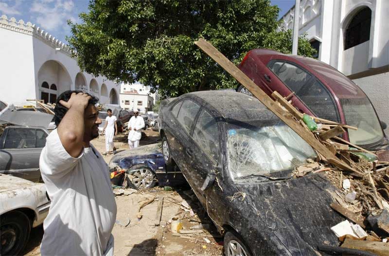 سؤال معلق في سماء جدة: ما مصير سياراتنا؟